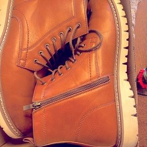 Steve Madden boots size 13. Worn once!